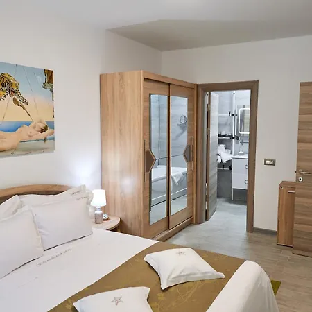 Crystal Breeze - Pool & Apartament Năvodari