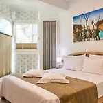 Crystal Breeze - Pool & Apartment *