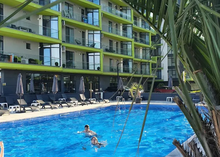 Crystal Breeze - Pool &