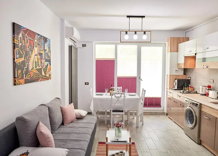 Crystal Breeze - Pool & アパート