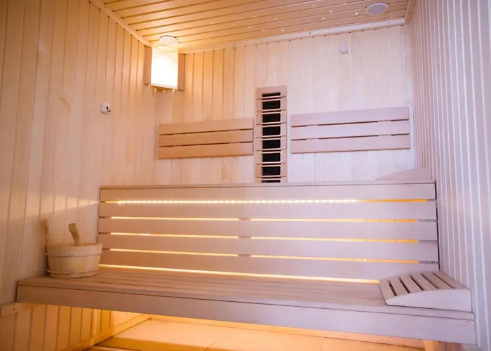 Crystal Breeze - Pool & ナボダリ