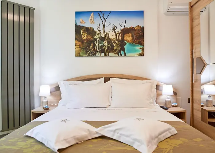 Crystal Breeze - Pool & アパート *